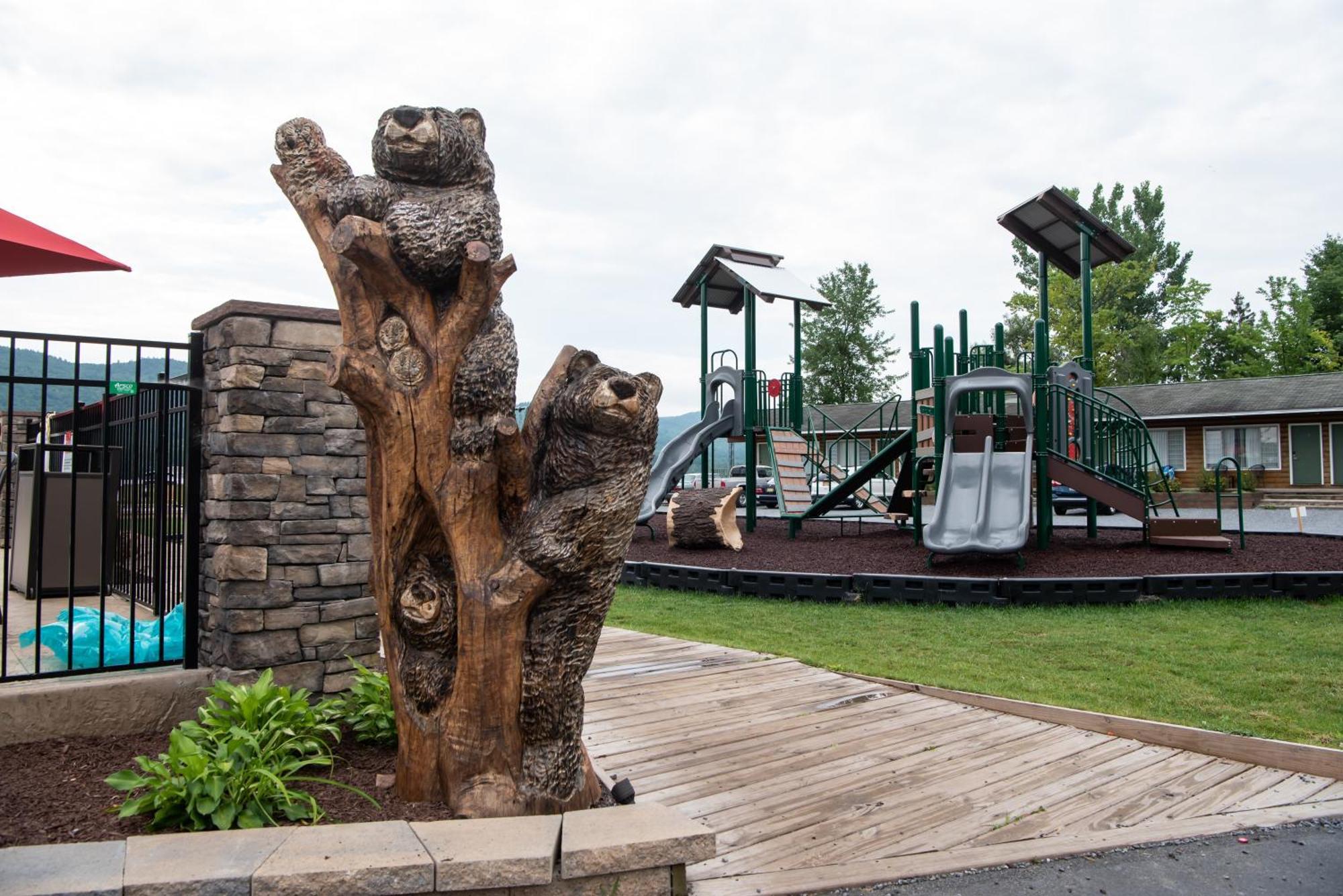 Scotty'S Lakeside Resort Lake George Exterior photo