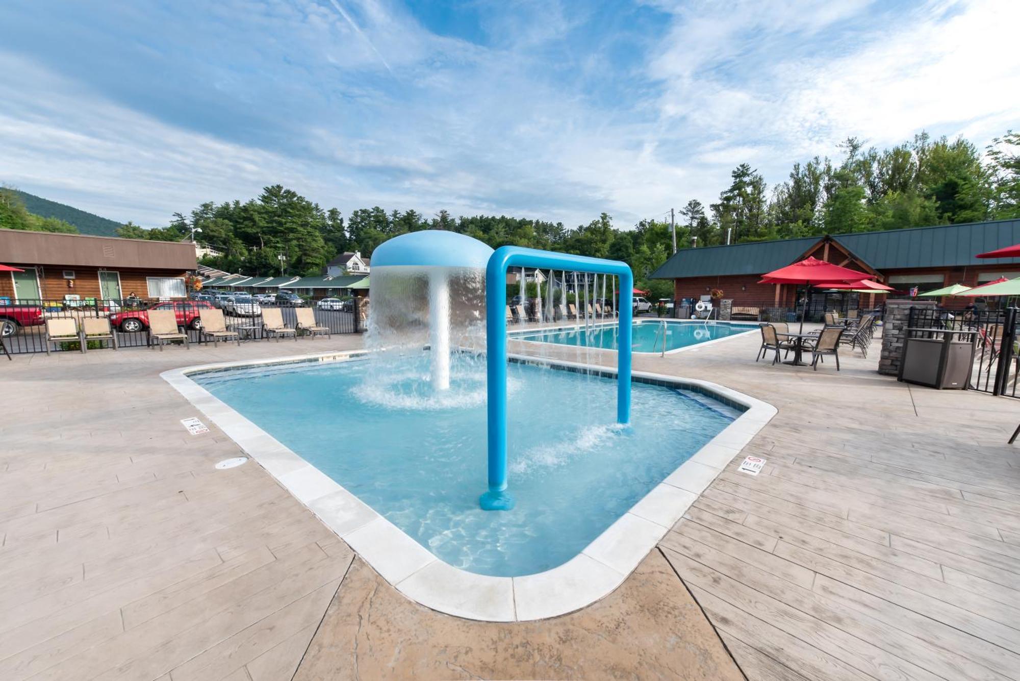Scotty'S Lakeside Resort Lake George Exterior photo