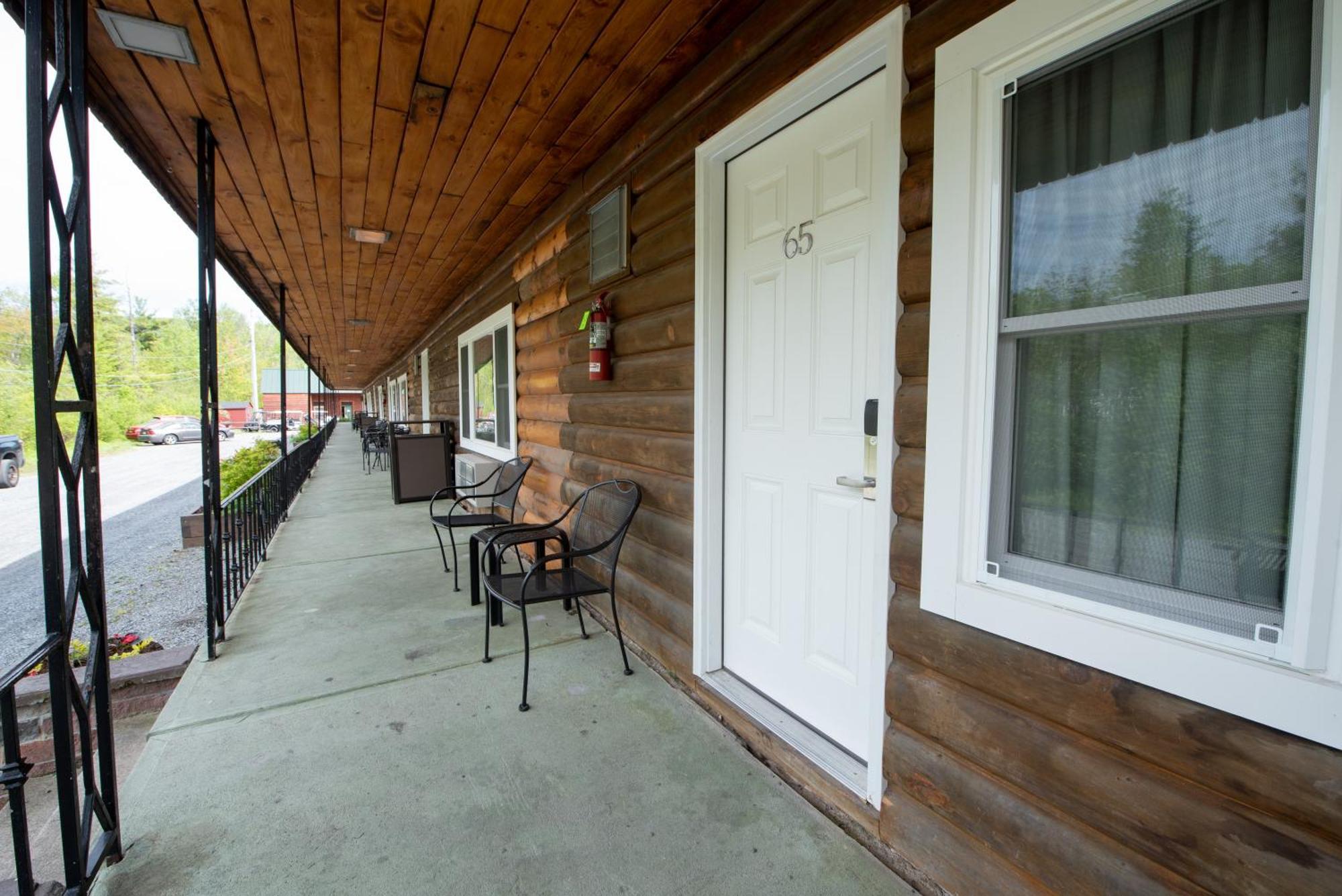 Scotty'S Lakeside Resort Lake George Exterior photo