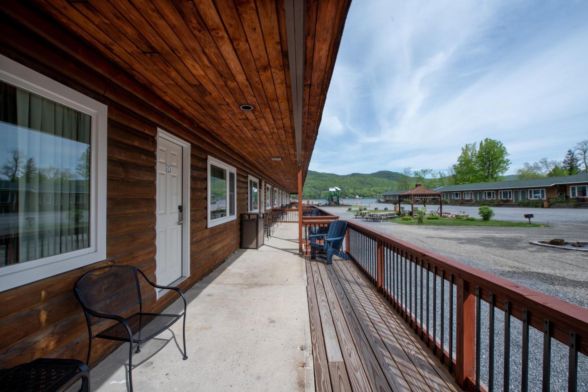 Scotty'S Lakeside Resort Lake George Exterior photo