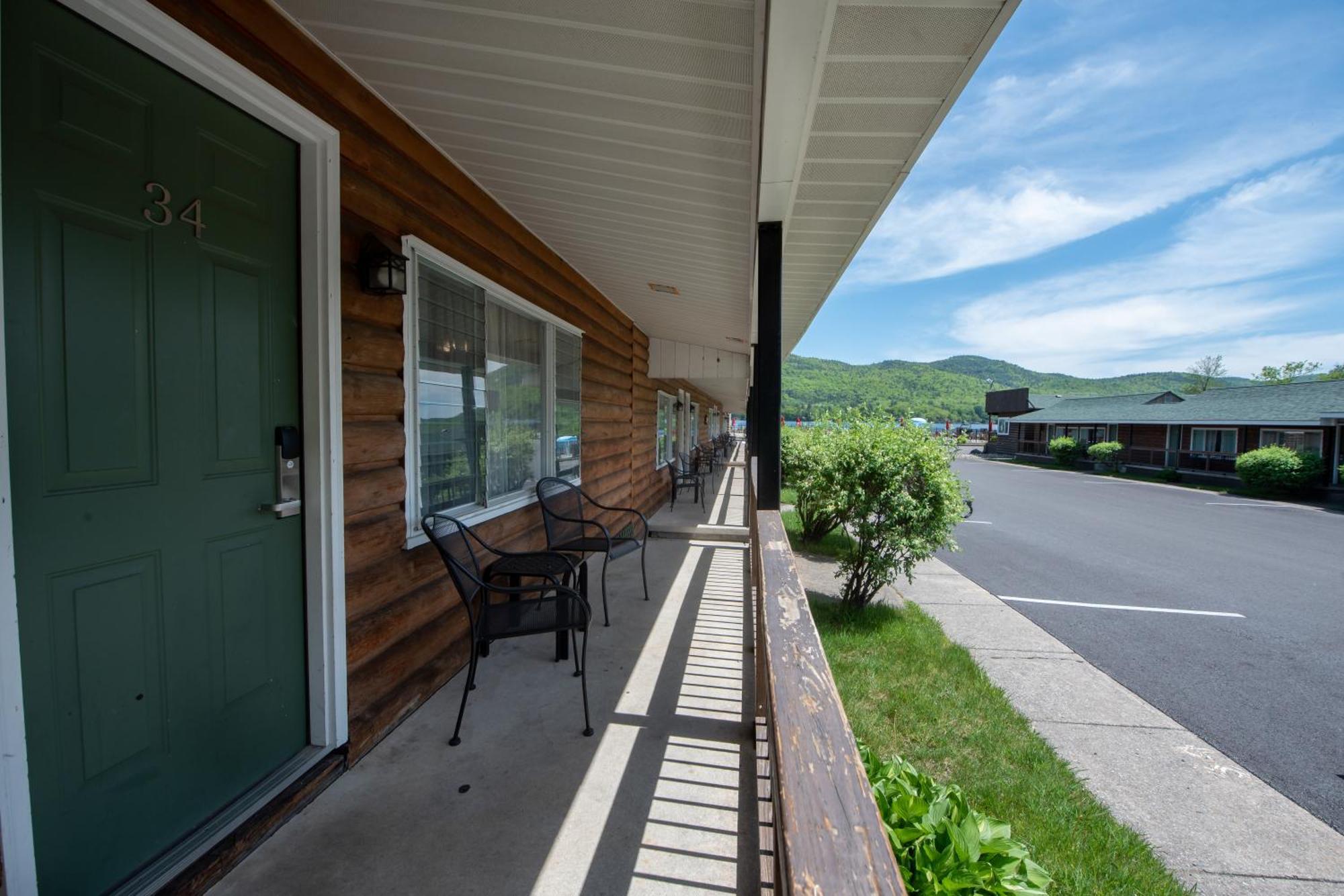 Scotty'S Lakeside Resort Lake George Exterior photo
