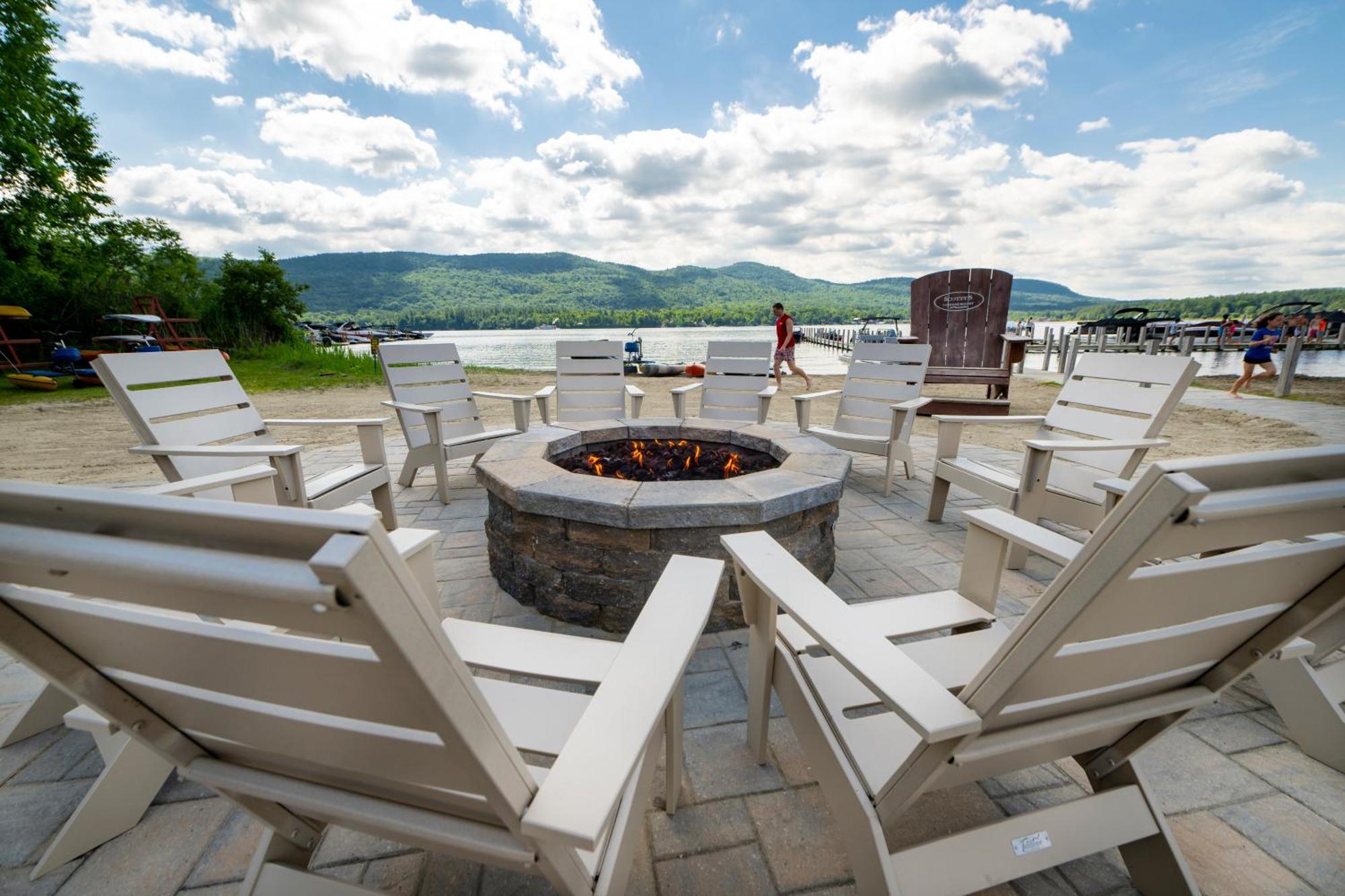Scotty'S Lakeside Resort Lake George Exterior photo
