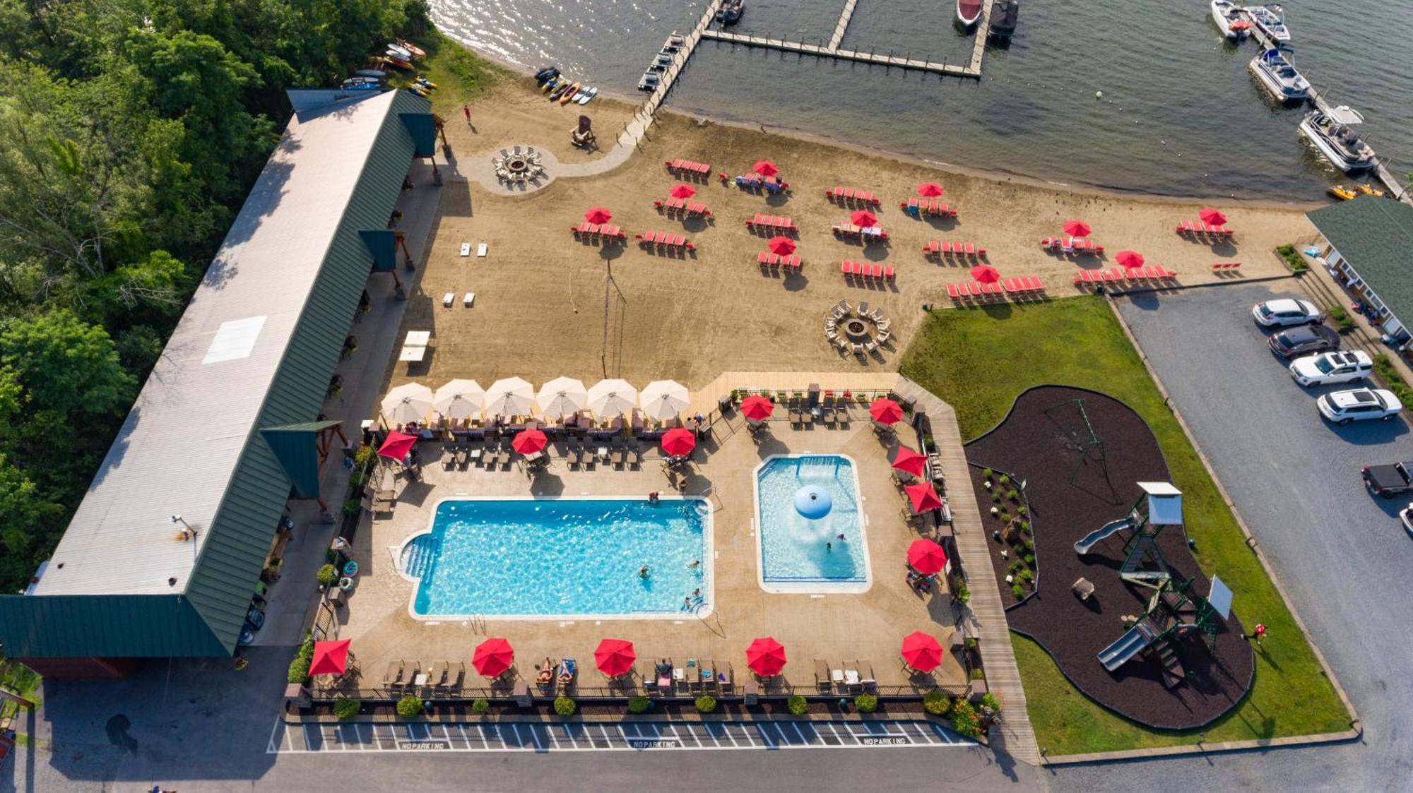Scotty'S Lakeside Resort Lake George Exterior photo