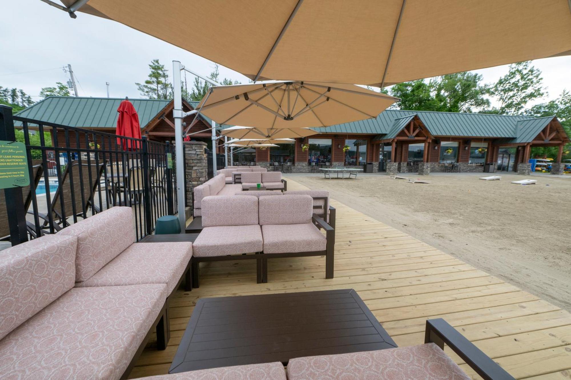 Scotty'S Lakeside Resort Lake George Exterior photo