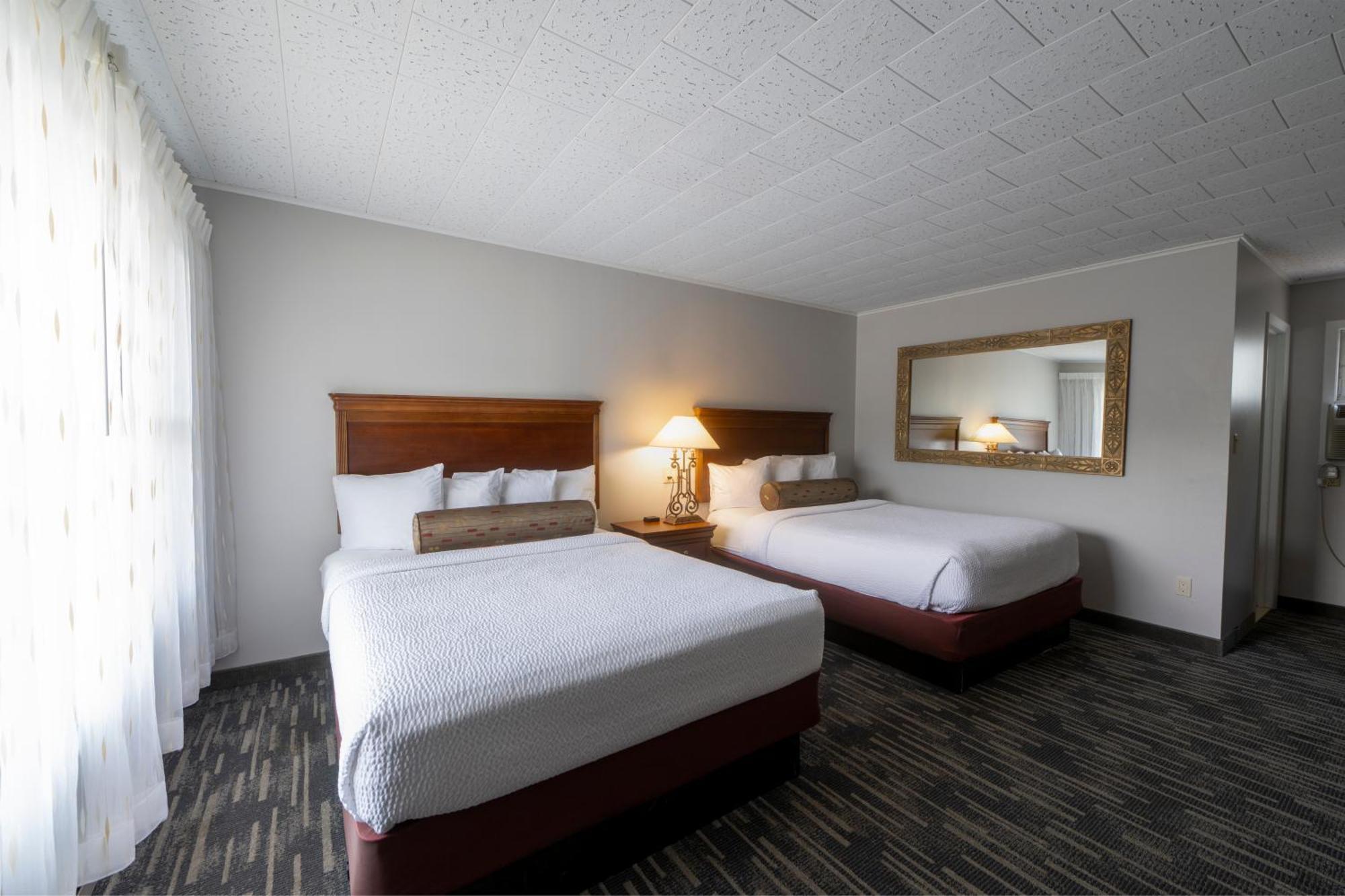 Scotty'S Lakeside Resort Lake George Room photo