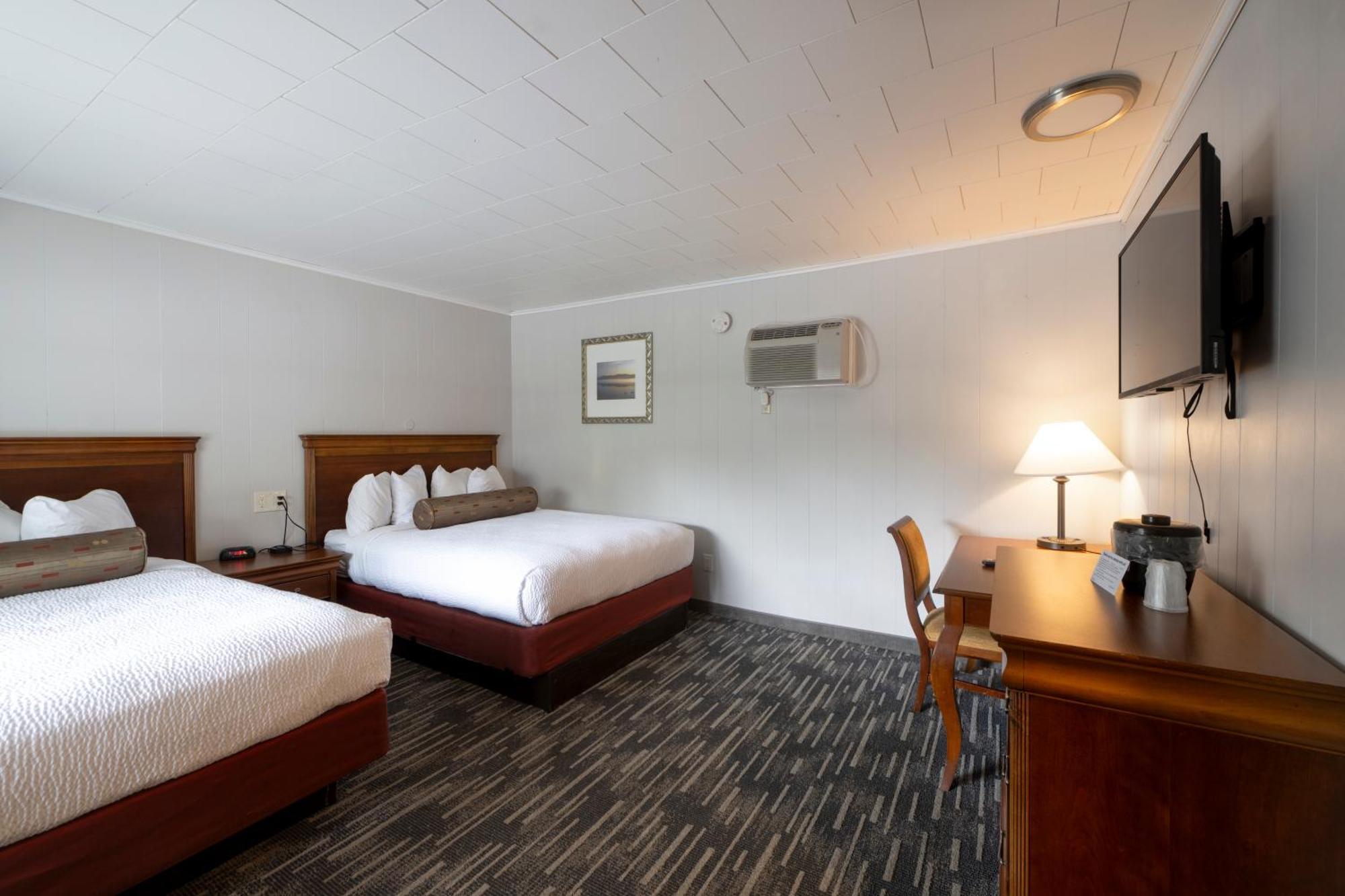 Scotty'S Lakeside Resort Lake George Room photo