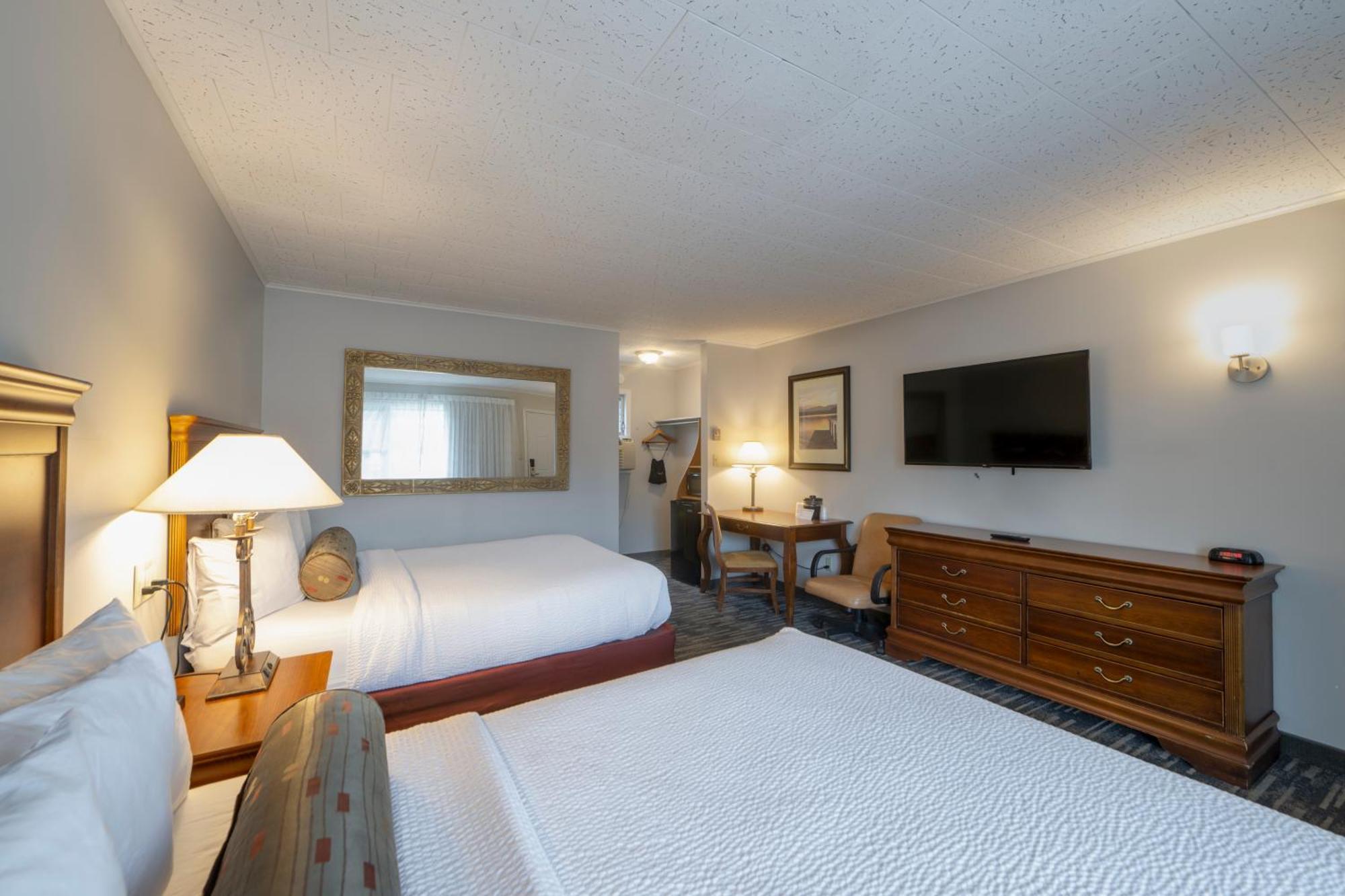 Scotty'S Lakeside Resort Lake George Room photo